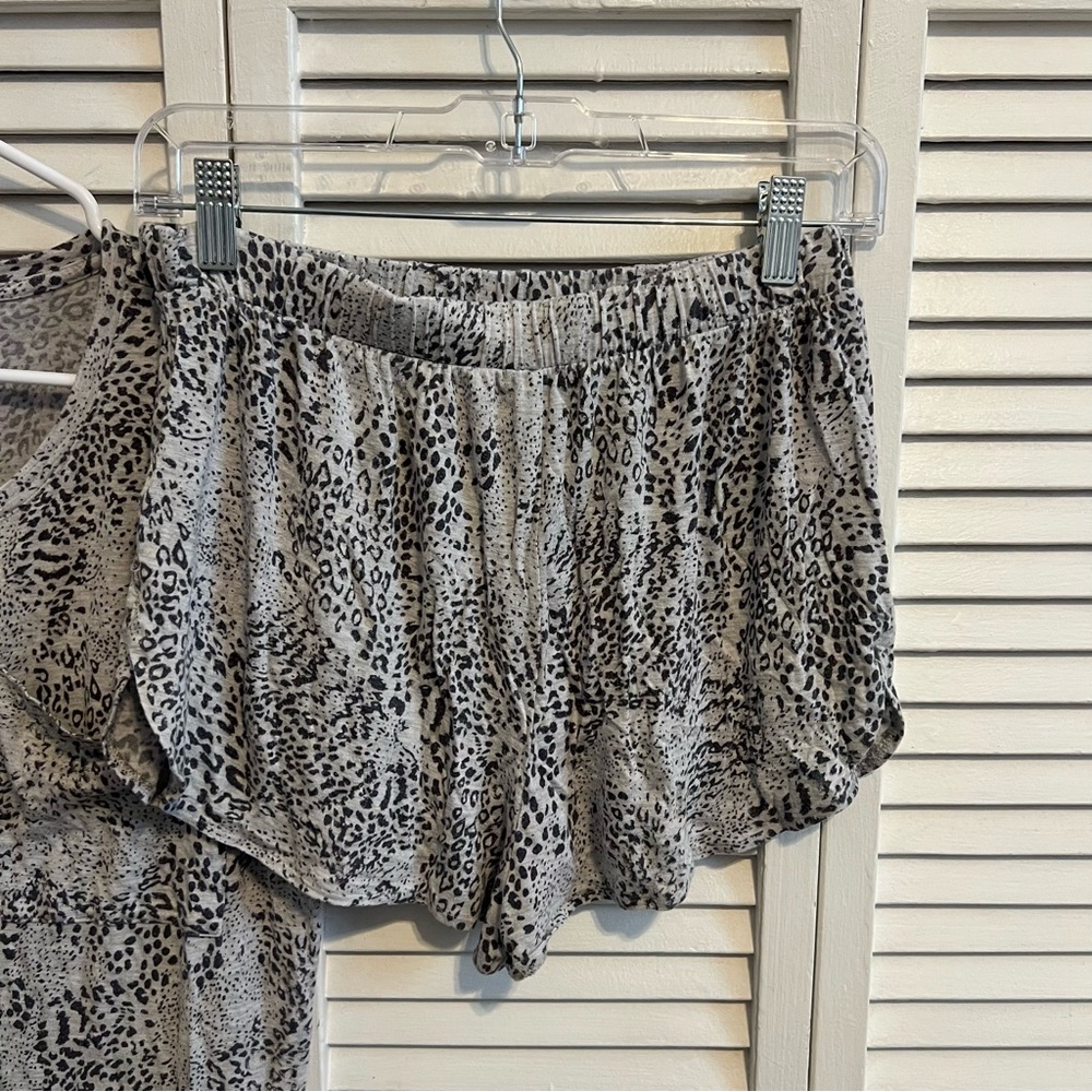 Express Pajama Set - Picture 5 of 6